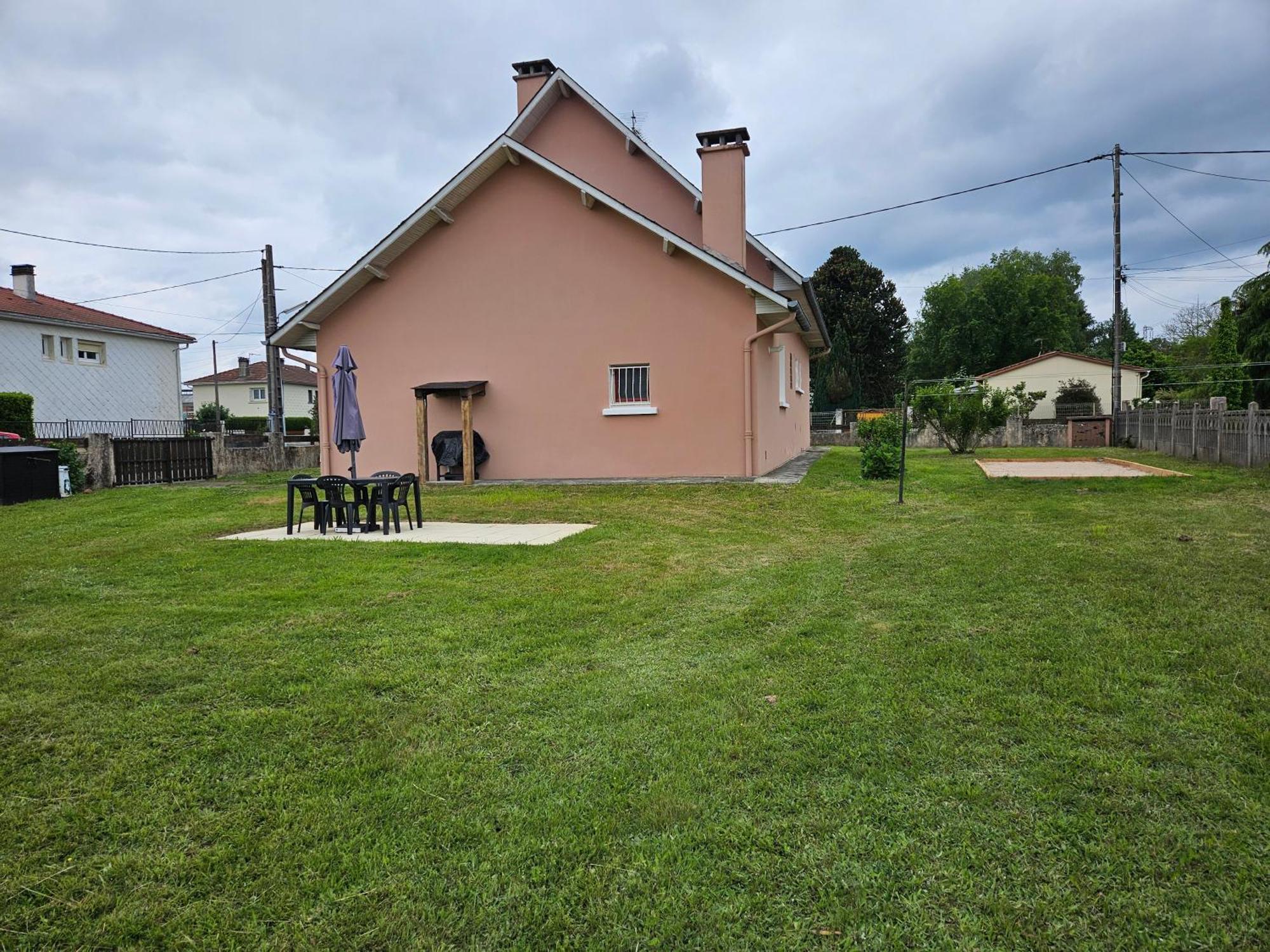 Gite La Maison Rose 拉内默藏 外观 照片